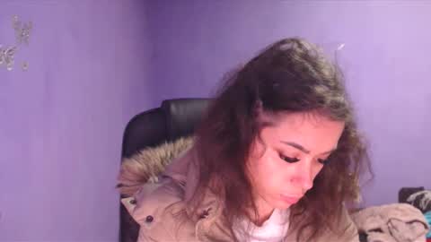 Snapshot of prettyjulliette chatting on December 21, 1:53 pm prettyjulliette online show from December 21, 1:53 pm