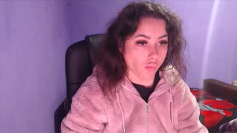 Snapshot of prettyjulliette chatting on December 29, 6:38 pm prettyjulliette online show from December 29, 6:38 pm