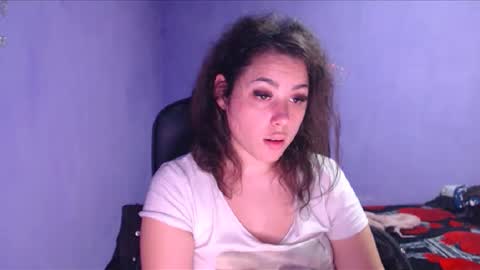 Snapshot of prettyjulliette chatting on December 30, 8:58 pm prettyjulliette online show from December 30, 8:58 pm