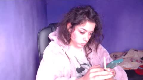 Snapshot of prettyjulliette chatting on December 31, 12:25 pm prettyjulliette online show from December 31, 12:25 pm