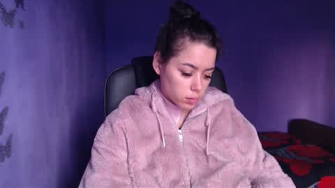 Snapshot of prettyjulliette chatting on January 7, 12:41 pm prettyjulliette online show from January 7, 12:41 pm