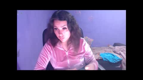 Snapshot of prettyjulliette chatting on January 11, 4:25 pm prettyjulliette online show from January 11, 4:25 pm