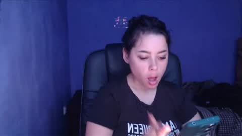 Snapshot of prettyjulliette chatting on January 19, 1:55 pm prettyjulliette online show from January 19, 1:55 pm