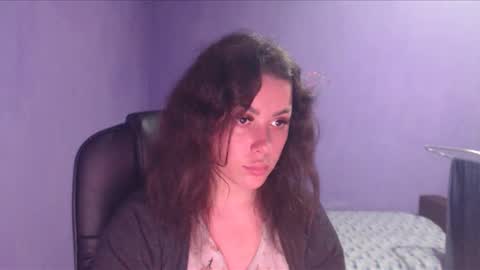 Snapshot of prettyjulliette chatting on February 4, 6:38 pm prettyjulliette online show from February 4, 6:38 pm