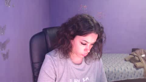 Snapshot of prettyjulliette chatting on February 13, 2:52 pm prettyjulliette online show from February 13, 2:52 pm