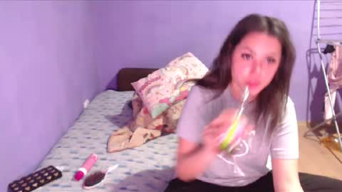 Snapshot of prettyjulliette chatting on February 28, 4:31 pm prettyjulliette online show from February 28, 4:31 pm
