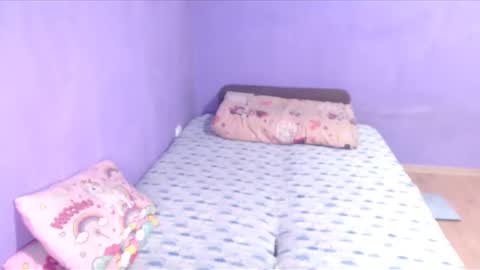 Snapshot of prettyjulliette chatting on March 1, 10:24 am prettyjulliette online show from March 1, 10:24 am