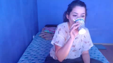 Snapshot of prettyjulliette chatting on March 8, 11:58 am prettyjulliette online show from March 8, 11:58 am