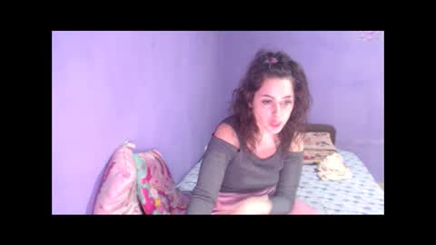 Snapshot of prettyjulliette chatting on March 9, 4:22 pm prettyjulliette online show from March 9, 4:22 pm