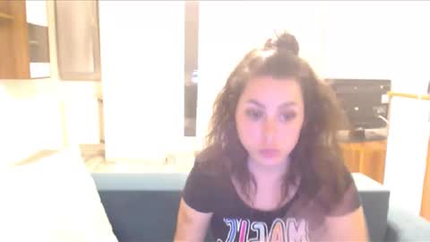 Snapshot of prettyjulliette chatting on March 12, 7:06 pm prettyjulliette online show from March 12, 7:06 pm