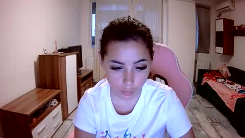 Snapshot of prettyjulliette chatting on September 11, 4:07 pm prettyjulliette online show from September 11, 4:07 pm
