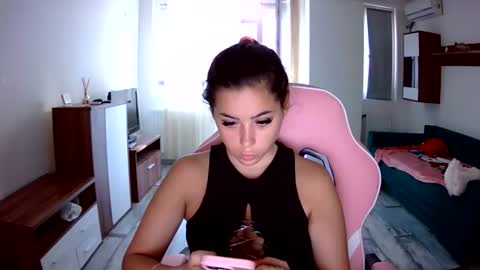 Snapshot of prettyjulliette chatting on September 16, 3:02 pm prettyjulliette online show from September 16, 3:02 pm