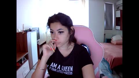 Snapshot of prettyjulliette chatting on September 27, 10:20 am prettyjulliette online show from September 27, 10:20 am