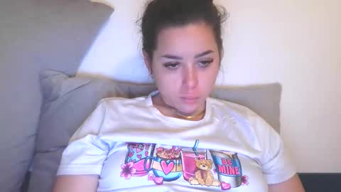 prettyjulliette online show from December 17, 2:34 pm