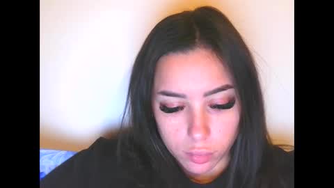 prettyjulliette online show from January 13, 4:01 pm