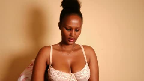 prettykeilaa online show from February 2, 7:40 am