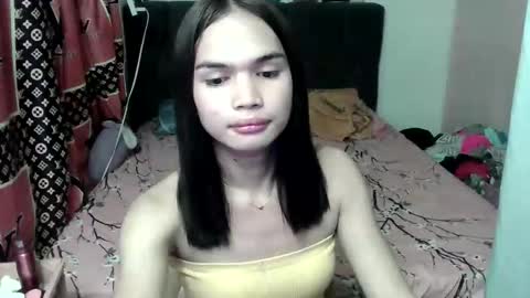 prettykhelcy online show from June 4, 10:54 am