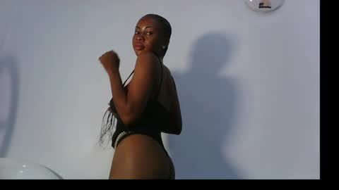 evelyn online show from October 9, 2:20 am