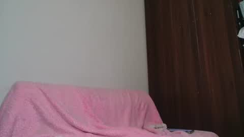 prettyme28 online show from March 19, 6:23 pm