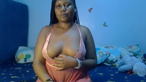 prettymel1 online show from April 18, 12:25 am