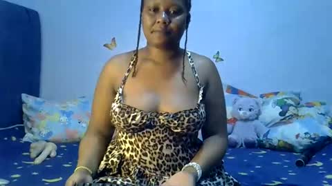 prettymel1 online show from May 20, 5:08 pm