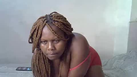 prettymel_ online show from February 21, 7:32 pm