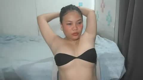 Snapshot of prettypinay_ann chatting on March 2, 5:08 am prettypinay_ann online show from March 2, 5:08 am