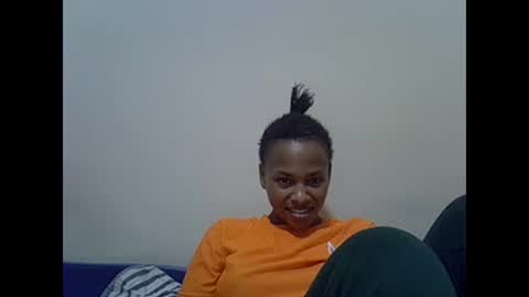 Snapshot of prettyqueenn1 chatting on February 20, 6:46 pm sharon online show from February 20, 6:46 pm