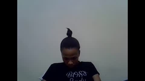 Snapshot of prettyqueenn1 chatting on March 1, 2:59 am sharon online show from March 1, 2:59 am