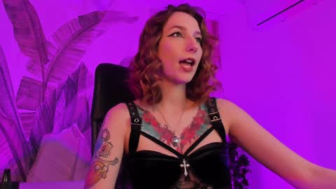 Snapshot of prettyreckess chatting on January 20, 10:29 am Mila -NONUDE MODEL online show from January 20, 10:29 am