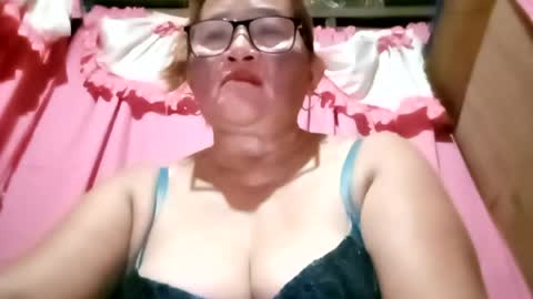 prettyrose01 online show from July 10, 7:49 pm