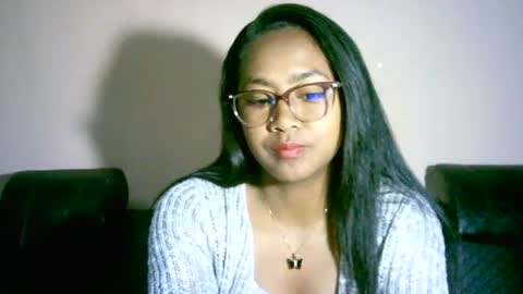 Snapshot of prettysexy3601 chatting on June 24, 3:49 am prettysexy3601 online show from June 24, 3:49 am