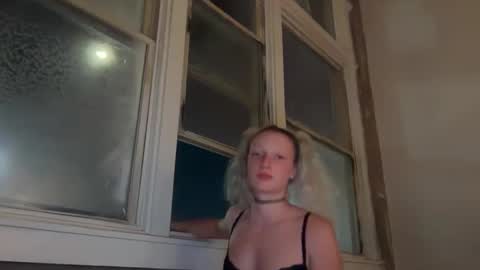 Dahlia online show from September 28, 1:22 am