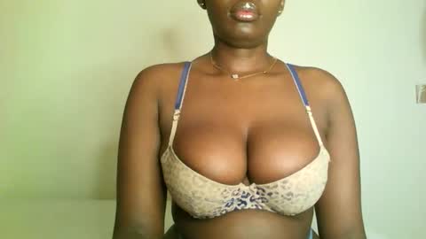 Snapshot of prettyvishy chatting on September 11, 2:44 am prettyvishy online show from September 11, 2:44 am