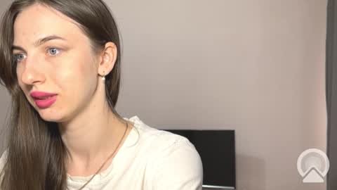 Snapshot of prettyyy_angel chatting on September 18, 8:05 am prettyyy_angel online show from September 18, 8:05 am