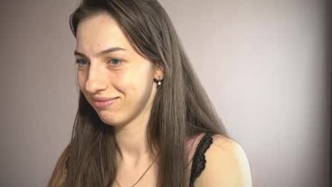 Snapshot of prettyyy_angel chatting on October 2, 1:51 pm prettyyy_angel online show from October 2, 1:51 pm