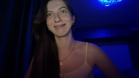 Snapshot of prettyyy_angel chatting on August 3, 6:33 pm prettyyy_angel online show from August 3, 6:33 pm