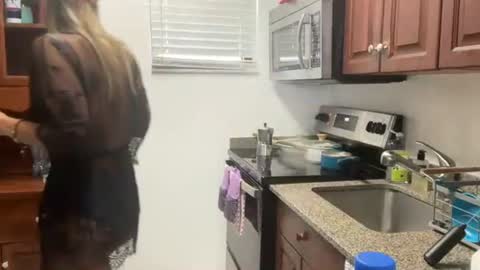 prettyyykittyyy22 online show from April 5, 1:30 pm