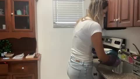 prettyyykittyyy22 online show from April 25, 4:48 pm