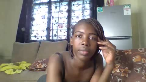 prettyzuzu online show from September 26, 7:01 am