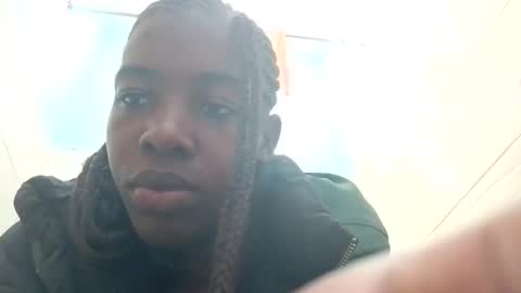 prettyzuzu online show from October 15, 9:31 am