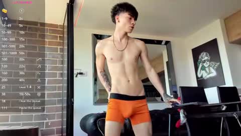 Snapshot of pretur_crubaa chatting on August 3, 12:21 pm PRETUR online show from August 3, 12:21 pm