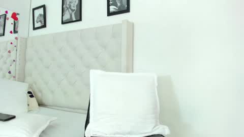 Mia Villany  online show from April 6, 12:39 pm