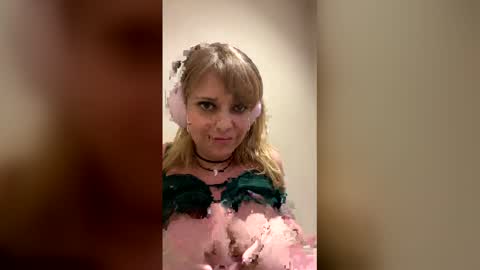 prey4u online show from April 13, 8:03 pm