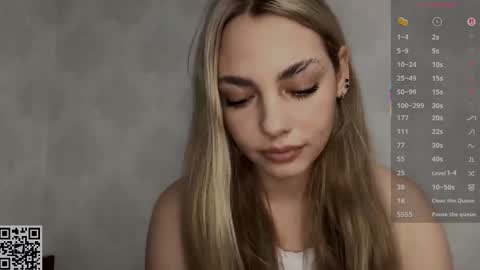 Amelia online show from December 15, 5:50 pm