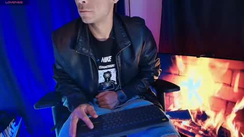 pridelgtbi online show from April 12, 9:47 am