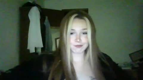 princ3ssbree online show from June 4, 7:09 pm
