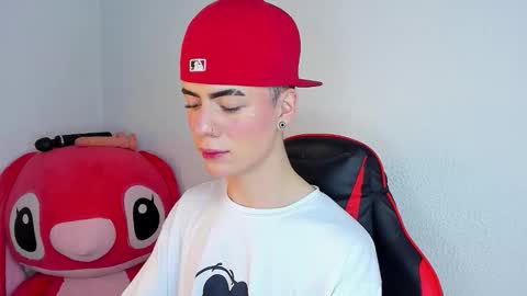 Snapshot of prince_adreww chatting on November 21, 10:19 pm PRINCE ADREWW - JOIN MY FAN CLUB online show from November 21, 10:19 pm