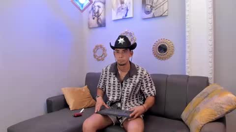 Snapshot of prince_arthur77 chatting on February 9, 3:45 pm prince_arthur77 online show from February 9, 3:45 pm