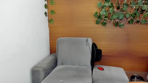 Snapshot of prince_arthur77 chatting on February 13, 4:22 am prince_arthur77 online show from February 13, 4:22 am